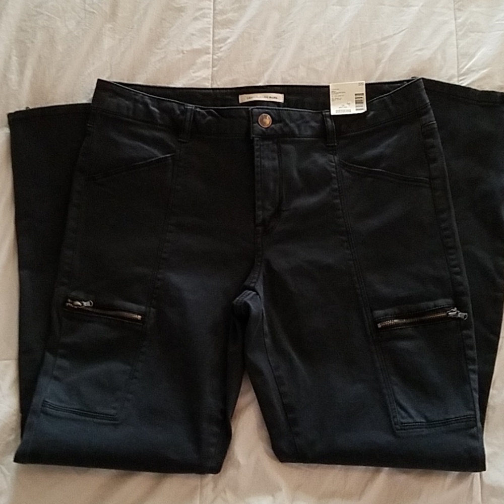 NWT Canyon River Blues Size10 Skinny Cargo Pants.